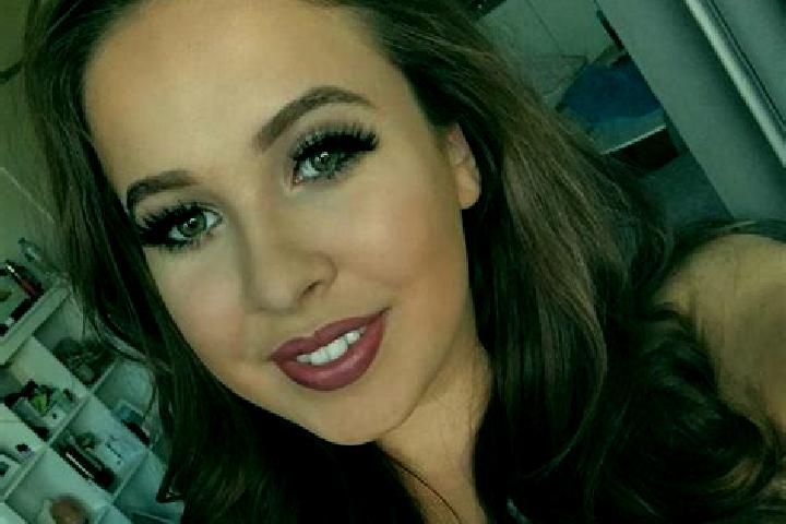 Ariana, 26, a brunette amber-eyed mixed companion based in Freeport. Offering 69, Overnight. Available for incall and outcall, day and evening dates.