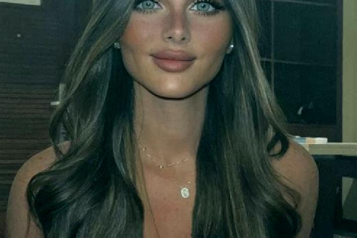 Ariana, 26, a brunette dark-eyed slavic companion based in Mezinovskiy. Offering A-Level, BDSM, Tantra, Fetish, CIM. Available for incall and outcall, day an...