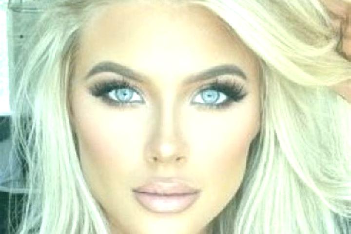Ariana, 26, a platinum blonde brown-eyed ebony companion based in Santiago del Monte. Offering A-Level, OWO, Girlfriend Experience, Duos. Available for incal...