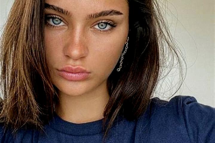 Ariana, 26, a red blue-eyed caucasian companion based in Cetara. Offering Domination, Erotic Massage, Striptease, A-Level, Party Girl. Available for incall a...