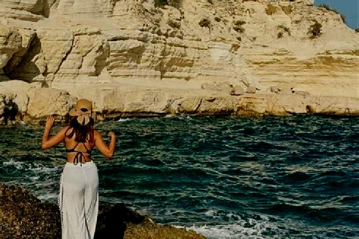 Ariana, 26 — Escort in Akyar, Turkey
