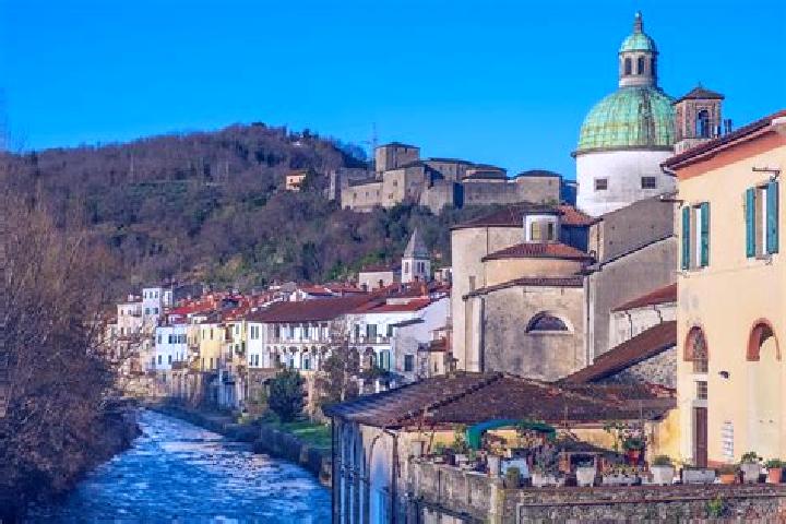 Ariana, 26 — Escort in Pontremoli, Italy