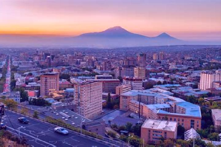 Ariana, 26 — Escort in Zovaber, Armenia