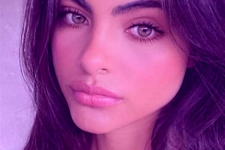 Ariana, 27, a chestnut grey-eyed indian companion based in Cipkoey. Offering Duos, Domination, Dinner Date, BDSM, Striptease. Available for incall and outcal...