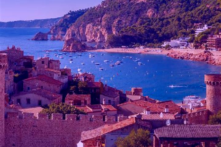 Ariana, 27 — Escort in Alcollarin, Spain