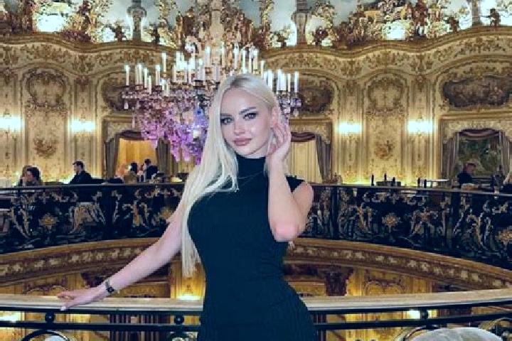 Ariana, 27 — Escort in Cairo, United States
