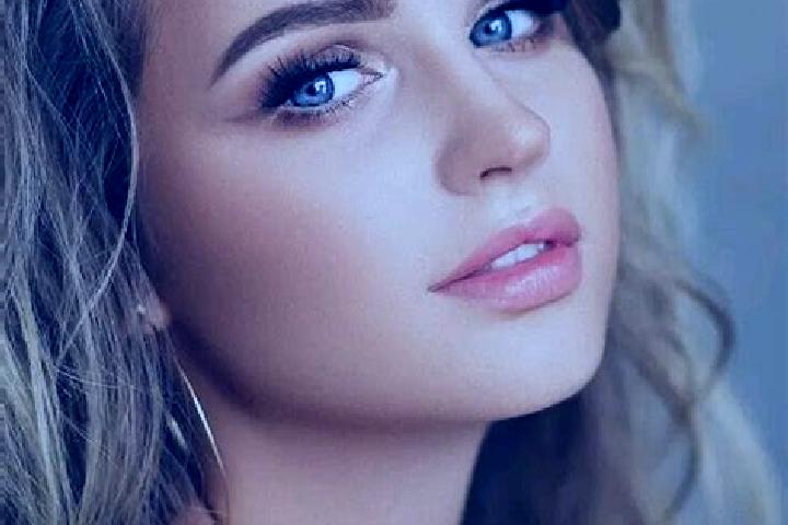 Ariana, 28, a dark blonde blue-eyed asian companion based in La Fuliola. Offering Domination, OWO, Tantra, Massage, Dinner Date. Available for incall and out...