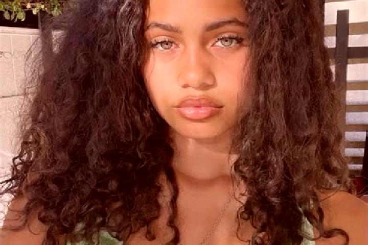 Ariana, 28, a red green-eyed mixed companion based in Yelan . Offering Deep French Kissing, Duos, Striptease, A-Level, Domination. Available for incall and o...