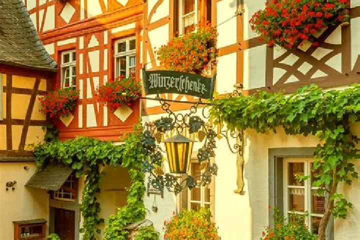 Ariana, 28 — Escort in Gossenheim, Germany