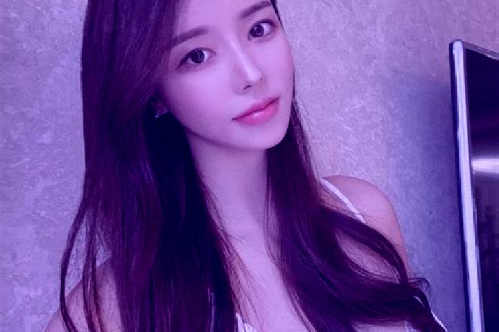 Ariana, 28 — Escort in Longxu, China