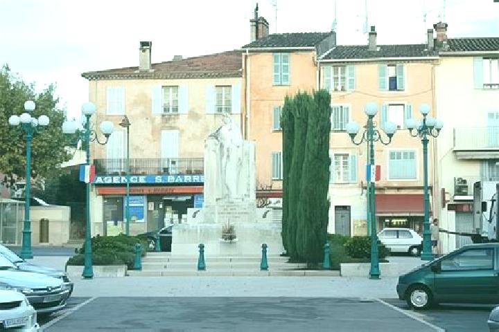 Ariana, 29 — Escort in Le Muy, France