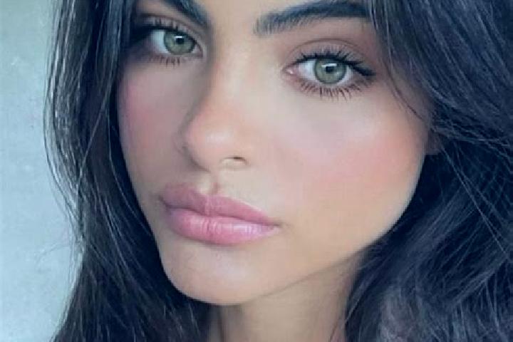 Ariana, 30, a brunette green-eyed caribbean companion based in Scott. Offering OWO, CIM, Domination. Available for incall and outcall, overnight bookings ava...
