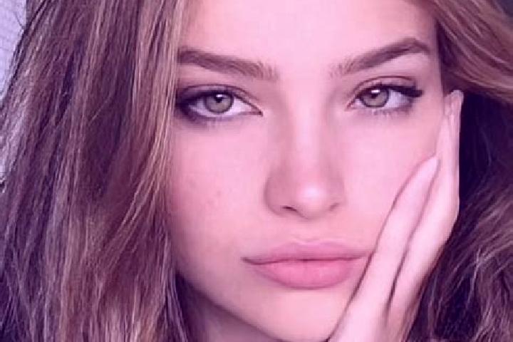Ariana, 30, a dark blonde hazel-eyed mediterranean companion based in Abrigada. Offering Deep French Kissing, Domination, Travel Companion. Available for inc...