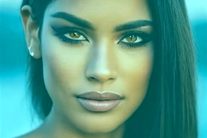 Ariana, 30, a red green-eyed latina companion based in Yemassee. Offering Erotic Massage, BDSM, Girlfriend Experience. Available for incall and outcall, day ...