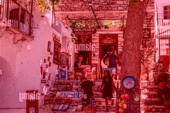 Ariana, 30 — Escort in Aperathos, Greece