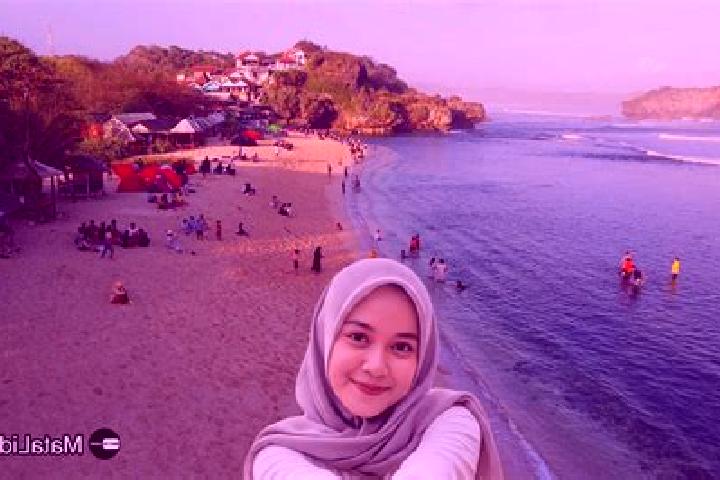 Ariana, 30 — Escort in Cigorowong Kidul, Indonesia