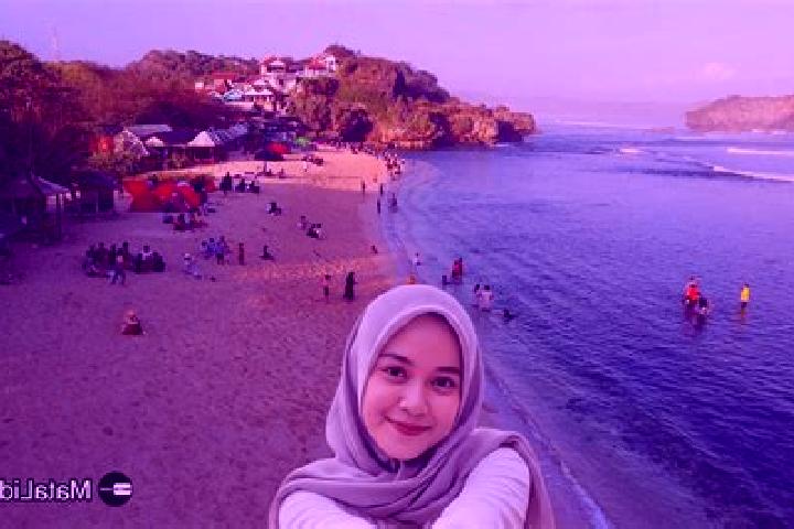 Ariana, 30 — Escort in Margotuhu Kidul, Indonesia