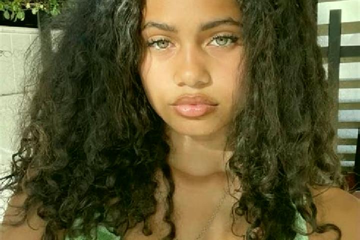 Ariana, 31, a red green-eyed mixed companion based in Cuglieri. Offering Overnight, OWO. Available for incall and outcall, overnight bookings available.