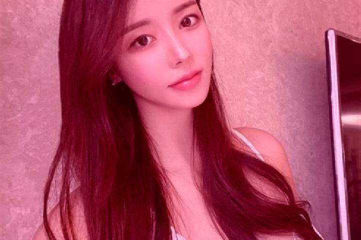 Ariana, 31 — Escort in Aoxi, China