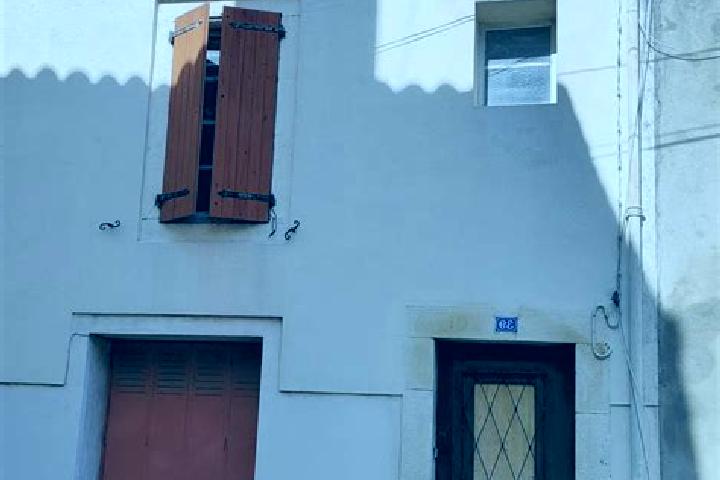 Ariana, 31 — Escort in Labastide-Rouairoux, France