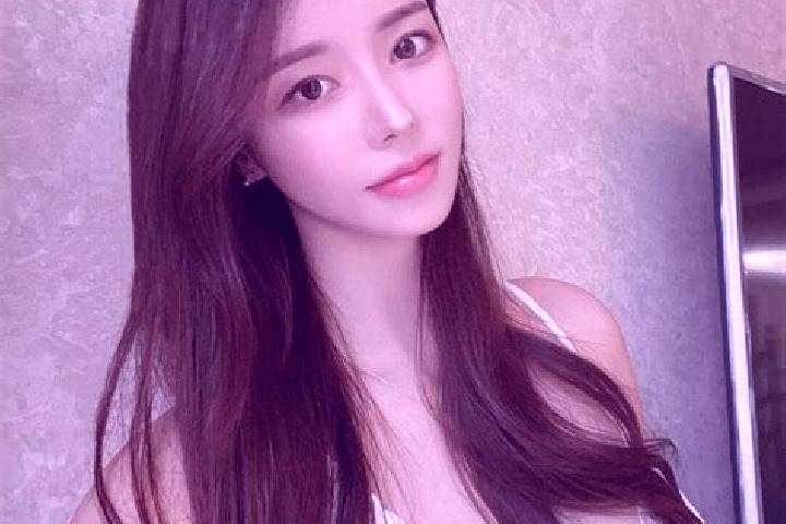 Ariana, 31 — Escort in Maqiu, China