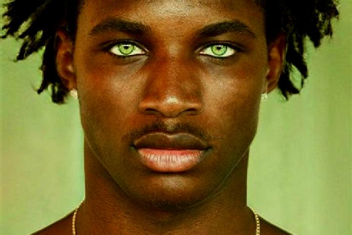 Ariana, 32, a black green-eyed caribbean companion based in Campodolcino. Offering CIM, BDSM, GFE. Available for incall and outcall, day and evening dates.