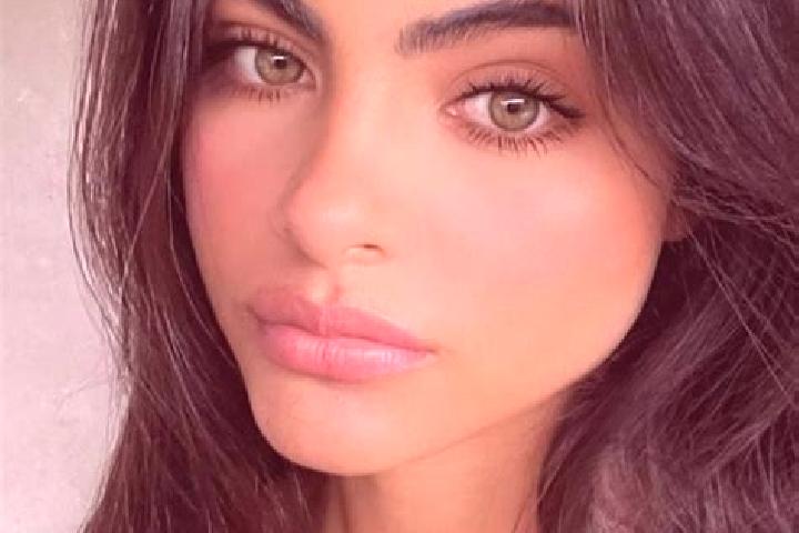 Ariana, 32, a chestnut green-eyed indian companion based in Weidenbach. Offering Prostate Massage, Domination, Girlfriend Experience. Available for incall an...