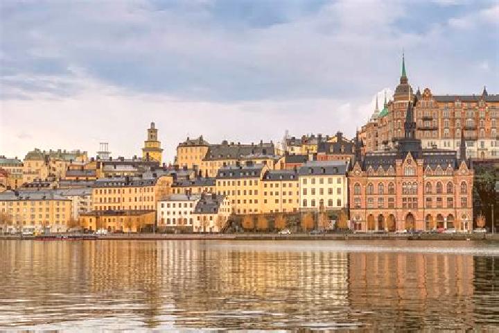 Ariana, 32 — Escort in Fredriksberg, Sweden