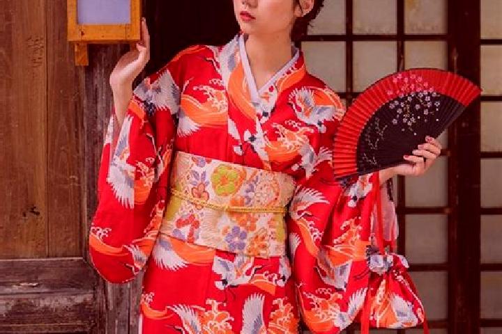 Ariana, 32 — Escort in Komono, Japan