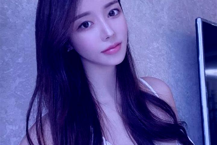 Ariana, 32 — Escort in Mawang, China