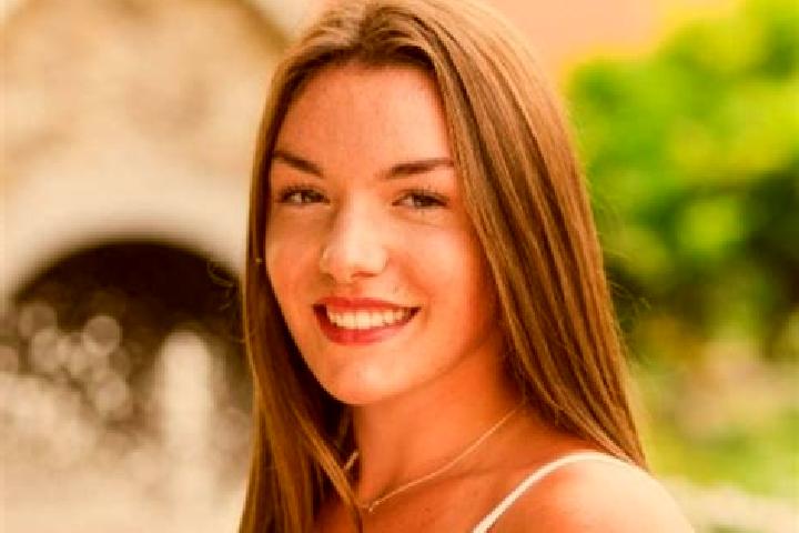 Ariana, 32 — Escort in Port Leyden, United States