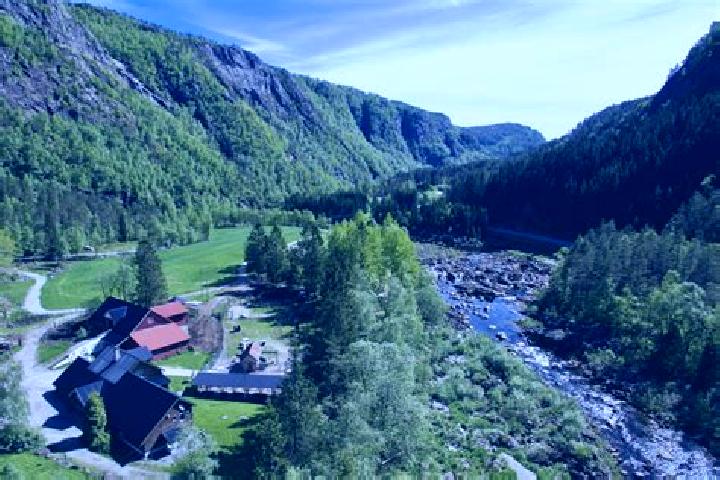Ariana, 32 — Escort in Tonstad, Norway