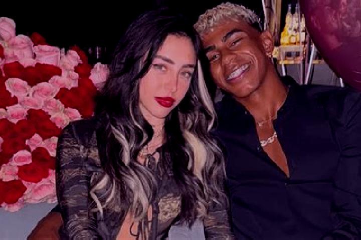 Ariana, 33, a auburn amber-eyed caucasian companion based in Lamine. Offering Erotic Massage, Girlfriend Experience, BDSM, Striptease. Available for incall a...
