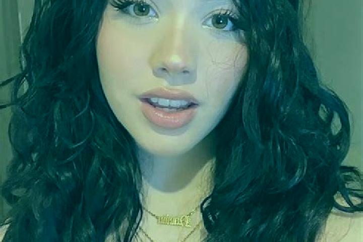 Ariana, 33, a black green-eyed latina companion based in Genzi. Offering Deep French Kissing, Roleplay, Domination, Duos, GFE. Available for incall and outca...