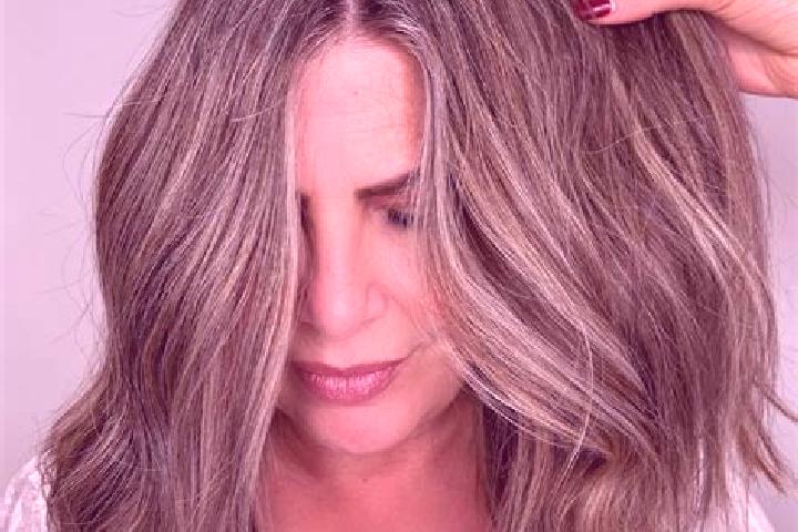 Ariana, 33, a dark blonde grey-eyed mixed companion based in Hong Van. Offering Erotic Massage, Party Girl, Duos, Roleplay, BDSM. Available for incall and ou...