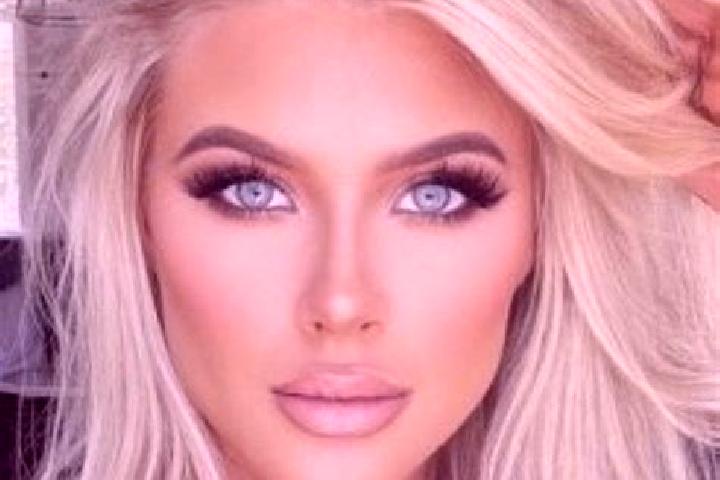 Ariana, 33, a platinum blonde amber-eyed mixed companion based in Saulon-la-Rue. Offering Roleplay, Massage, Prostate Massage, Travel Companion. Available fo...