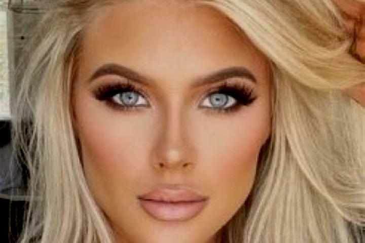 Ariana, 33, a platinum blonde green-eyed ebony companion based in La Rabateliere. Offering Duos, Erotic Massage, Dinner Date, GFE, Striptease. Available for ...