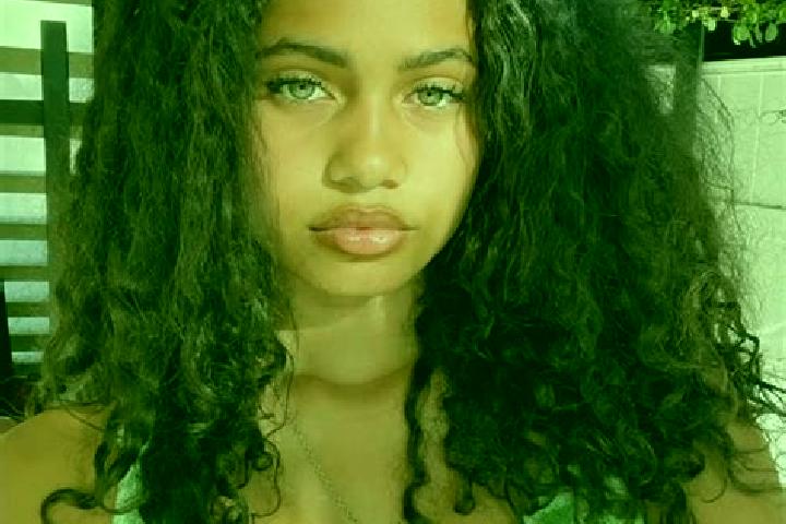 Ariana, 33, a red green-eyed mixed companion based in Hagnaya. Offering Duos, Domination, Dinner Date. Available for incall and outcall, overnight bookings a...