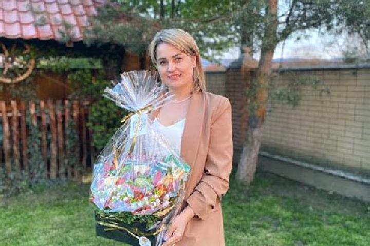 Ariana, 33 — Escort in Bedevlya, Ukraine