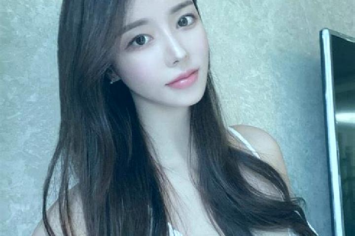 Ariana, 33 — Escort in Dahutong, China