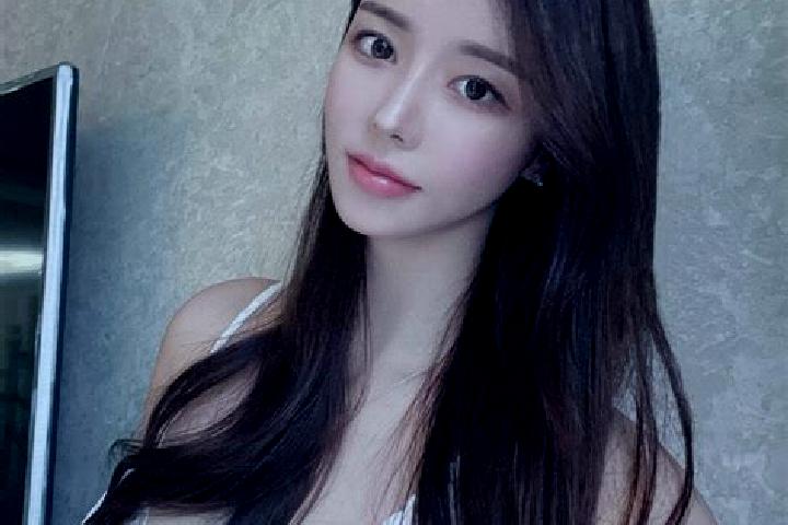 Ariana, 33 — Escort in Dayingjie, China