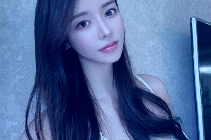Ariana, 33 — Escort in Muliang, China