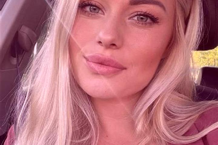 Ariana, 34, a blonde hazel-eyed european companion based in Agsungot. Offering Dinner Date, Overnight, Prostate Massage, CIM. Available for incall and outcal...