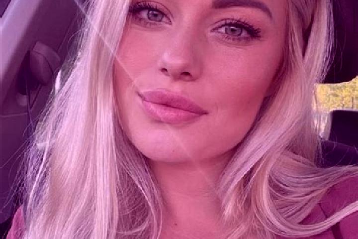 Ariana, 34, a blonde hazel-eyed slavic companion based in Wellington. Offering Erotic Massage, Duos, Deep French Kissing, Striptease, Roleplay. Available for...