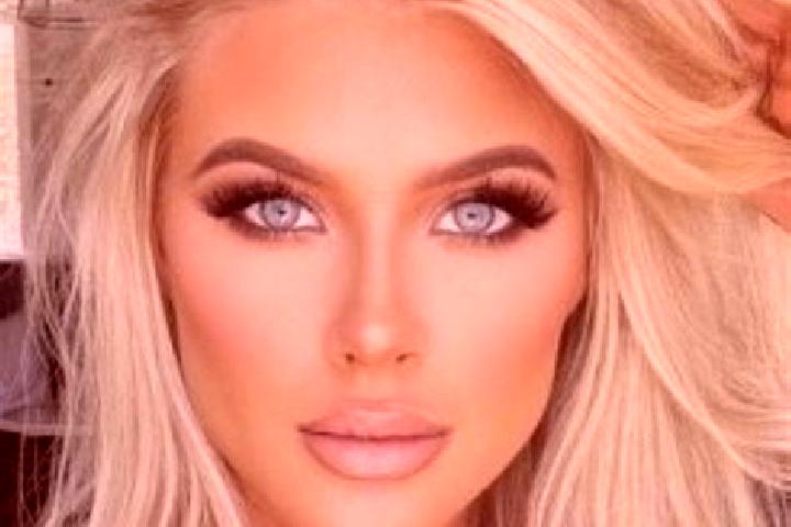 Ariana, 34, a platinum blonde blue-eyed ebony companion based in Banket. Offering BDSM, Erotic Massage, Girlfriend Experience, Dinner Date, Massage. Availabl...