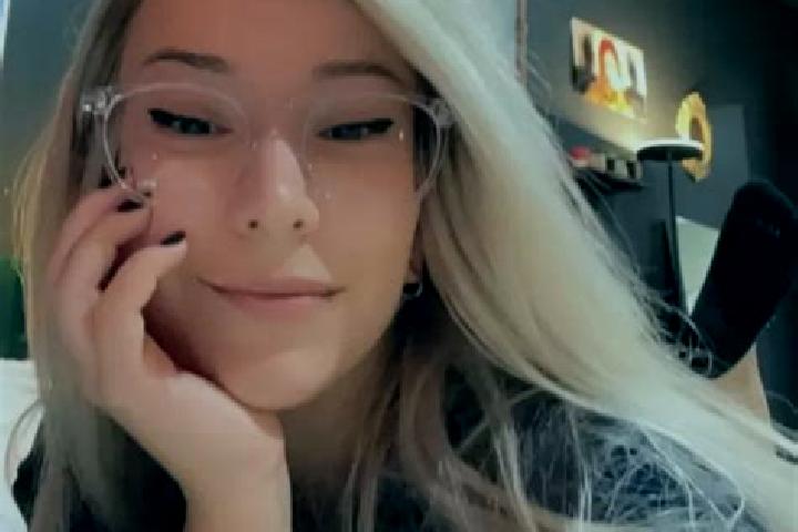 Ariana, 34, a platinum blonde green-eyed caribbean companion based in Holden Beach. Offering Travel Companion, Striptease, Dinner Date. Available for incall ...