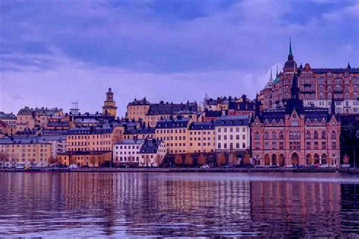 Ariana, 34 — Escort in Moerlunda, Sweden