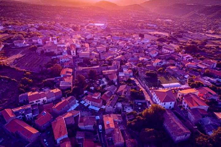 Ariana, 34 — Escort in Neoneli, Italy
