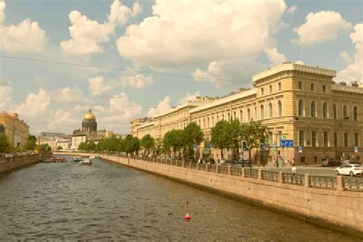 Ariana, 34 — Escort in Uni, Russia