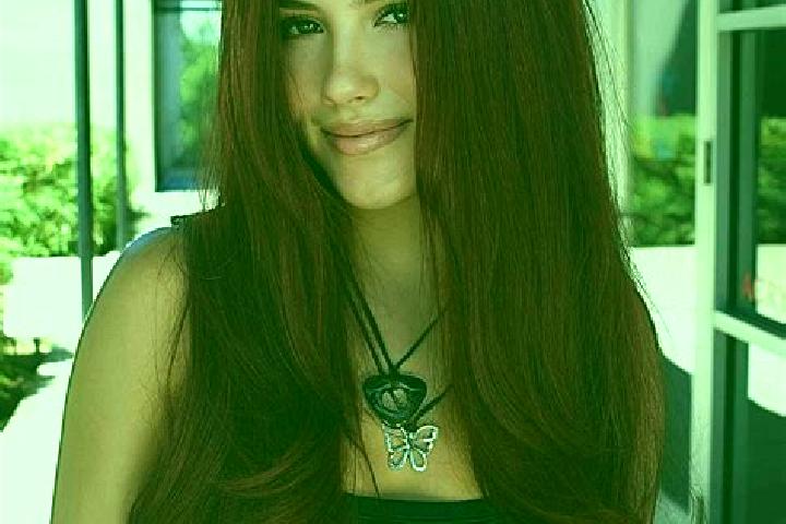 Ariana, 35, a auburn dark-eyed slavic companion based in Mundargi. Offering Duos, Fetish, Erotic Massage, Domination, OWO. Available for incall and outcall, ...